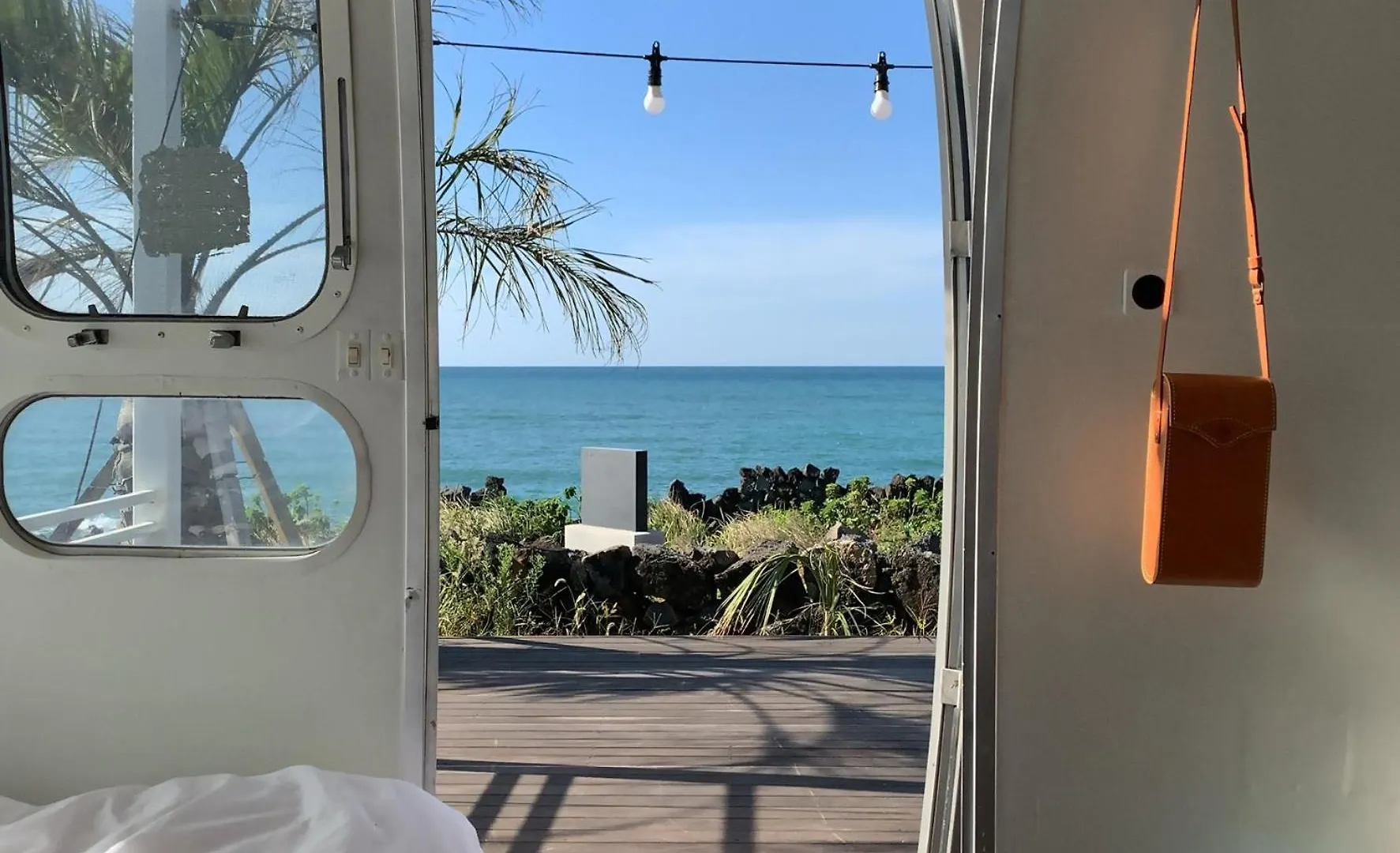 Beachboys - Retro Caravan Airstream Jeju 0*,  Güney Kore