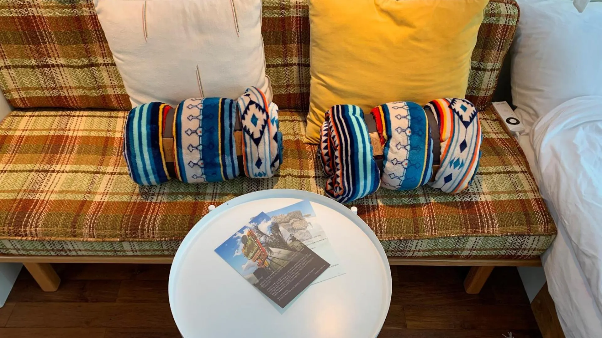 Daire Beachboys - Retro Caravan Airstream Jeju