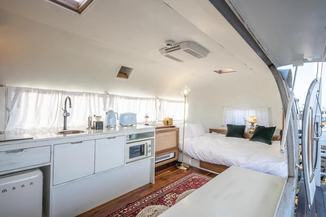 Beachboys - Retro Caravan Airstream Jeju
